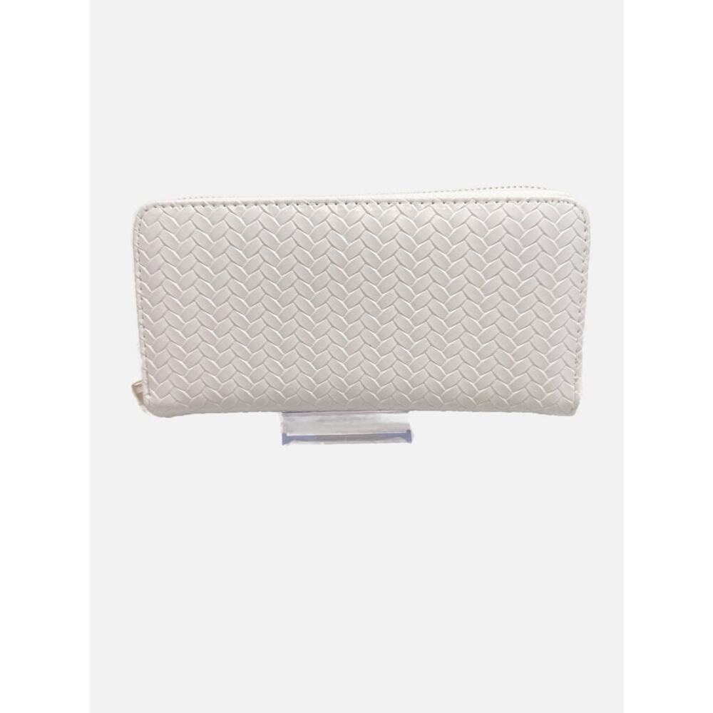 NWOT White Designer Zip Wallet – Luxe Textured Finish